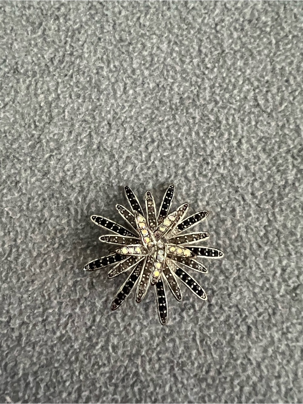 Vintage Rhinestone Starburst Brooch Black & Silver Tone Statement Pin